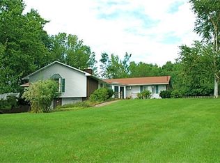 415 Plank Rd, Troy, NY 12182