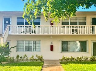 111 Coventry E, West Palm Beach, FL 33417