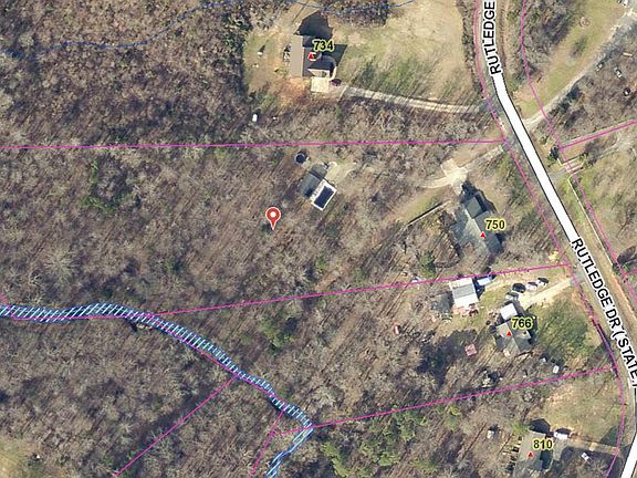 Property has access to creek