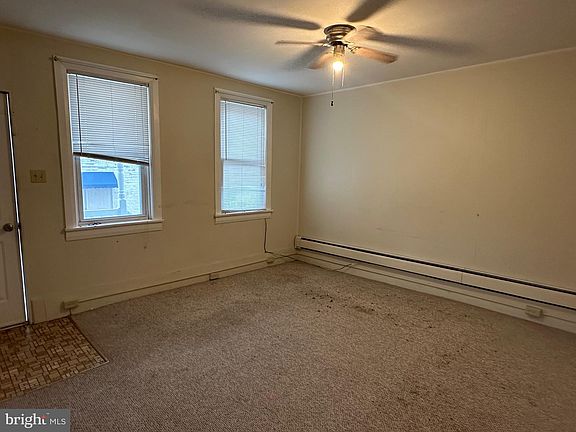 3rd image of 134 1st Ave