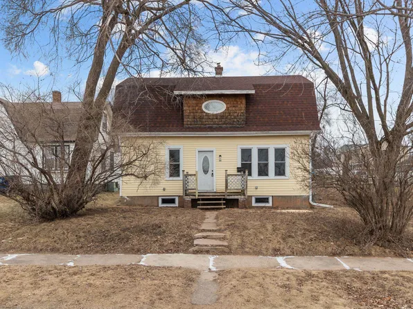 55 Wilson St, Clintonville, WI 54929