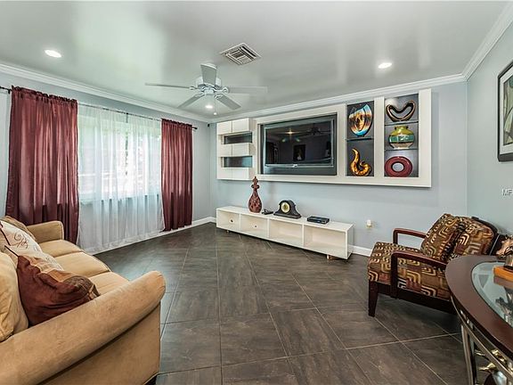 4th image of 2383 Grove Lake Cir