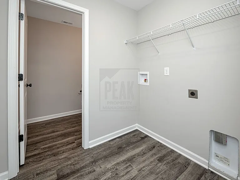 390 Woodland Cir — Photo 26