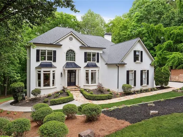 110 Valley Summit Ct, Roswell, GA 30075