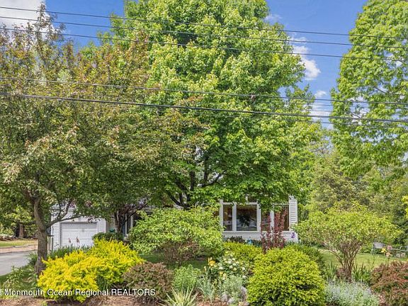 4th image of 34 Norma Ave
