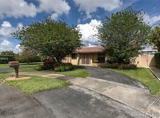 2401 SW 105th Ave, Miami, FL 33165