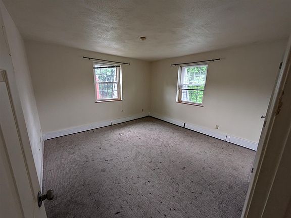 3rd image of 148 Sycamore St APT 11