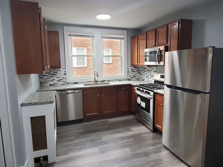 275 South Allen St — Photo 3