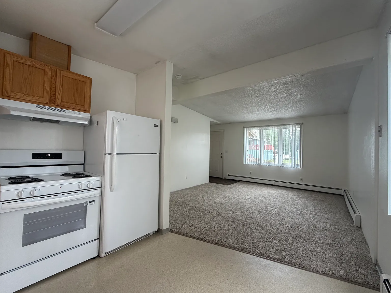 2 bed, 800 sqft, $1,800 — Photo 1