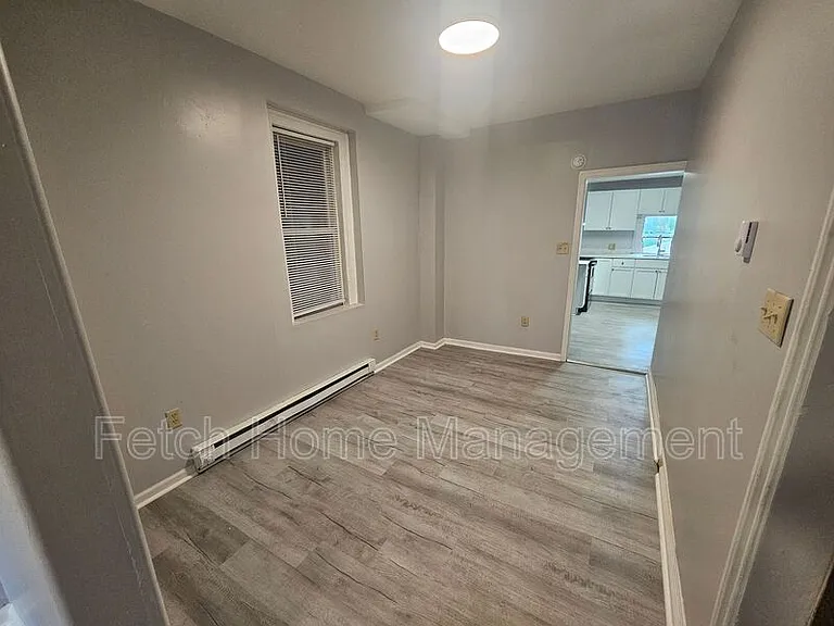 1854 Walnut St — Photo 5