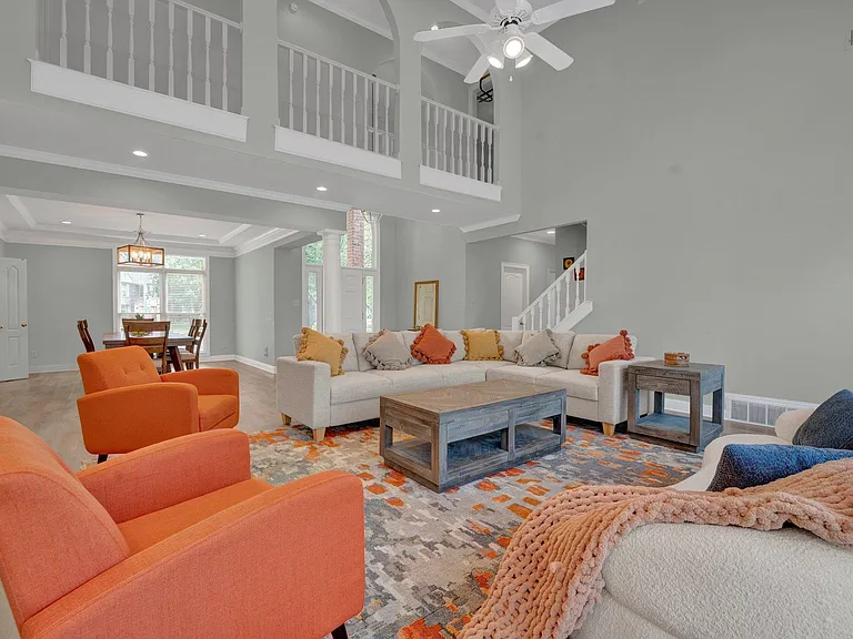 1331 Riding Brook Dr — Photo 4