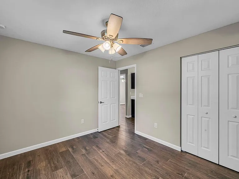 574 NW Bayshore Blvd — Photo 27