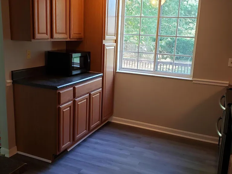 9406 Emmett Ct — Photo 2