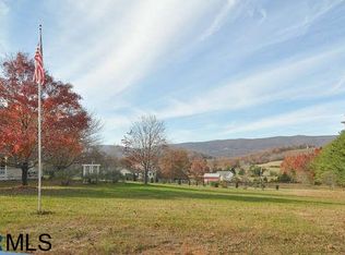 1012 Smith Rd, Afton, VA 22920