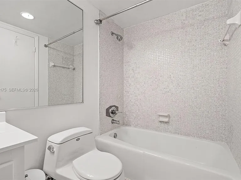 90 Edgewater Dr #1216 — Photo 21