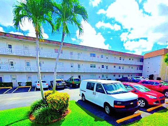 2nd image of 4806 NW 36th St APT 611
