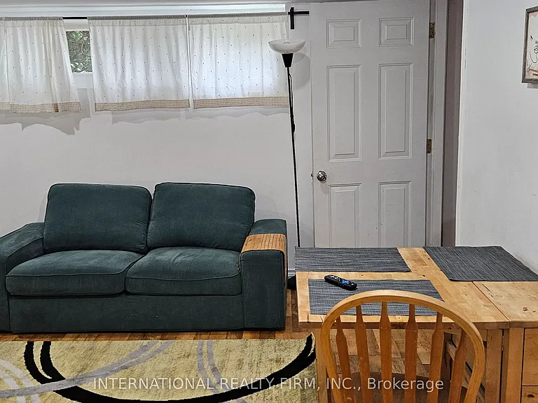 95 Byng Ave S — Photo 6
