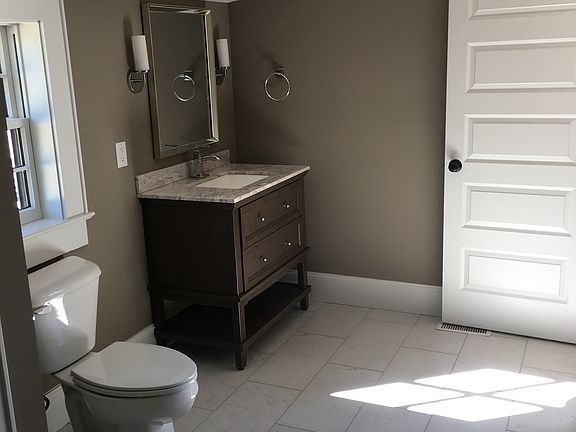 4th image of 24 River Dr