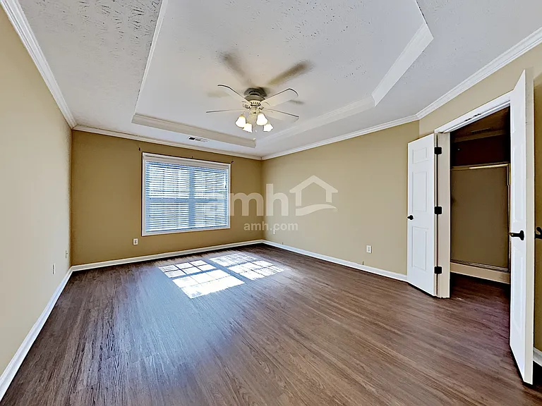 2355 Kirkstone Dr — Photo 11