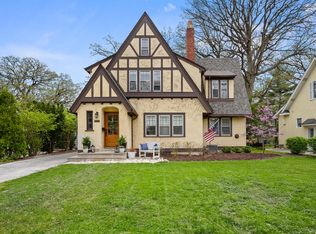 5619 Dunham Rd, Downers Grove, IL 60516