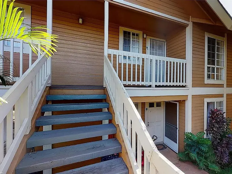 140 Uwapo Rd — Photo 16