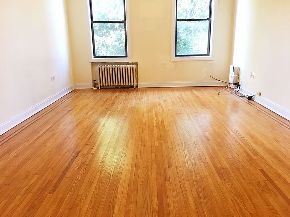 1st image of 3024 38th St APT 2R