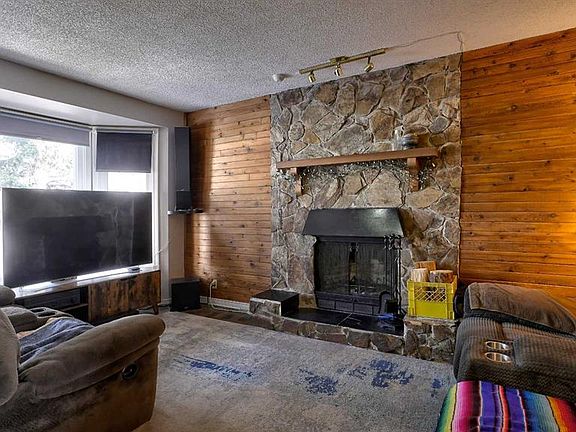 3rd image of 35 N Riverbirch Rd SE