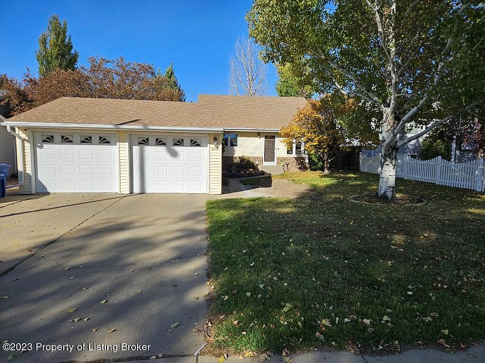 1st image of 900 24th St W