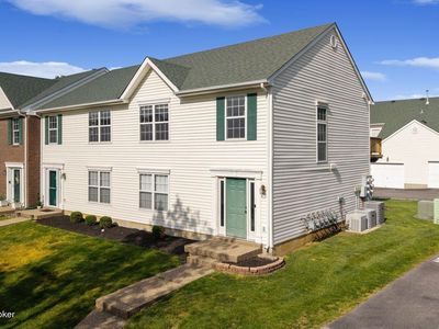 8010 Kelly Green Way, Louisville, KY, 40291