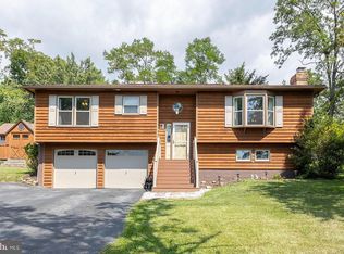 409 Sunset Cir, Cross Junction, VA 22625