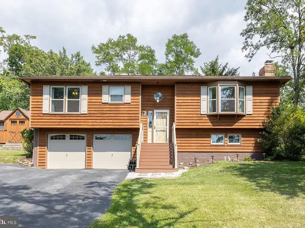 409 Sunset Cir, Cross Junction, VA 22625