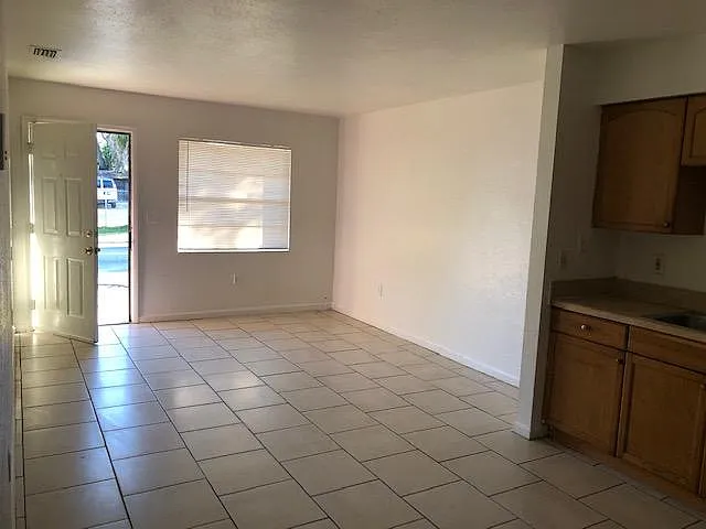1204 E Yukon St #B — Photo 8