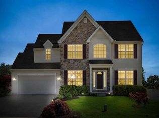 582 Soapstone Ln, York, PA 17404