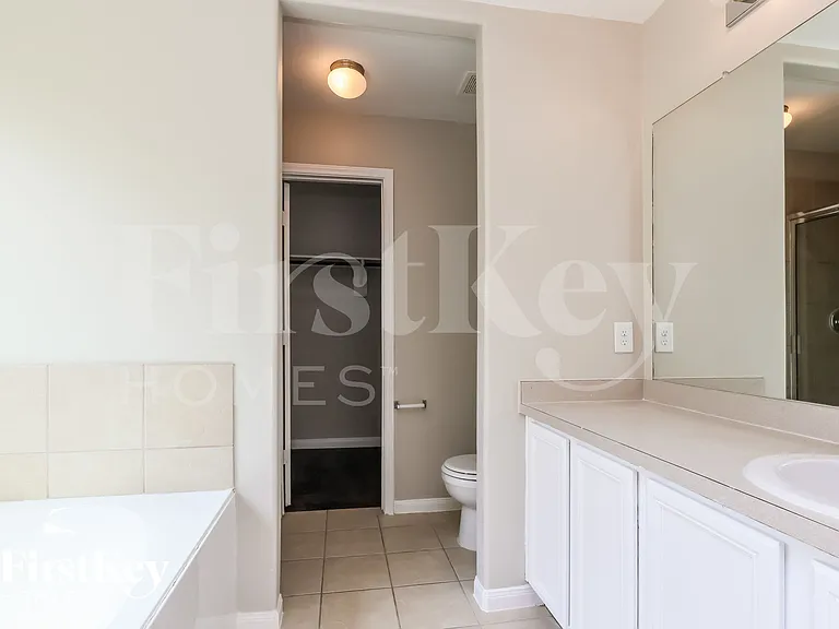 2423 Gianna Way — Photo 10