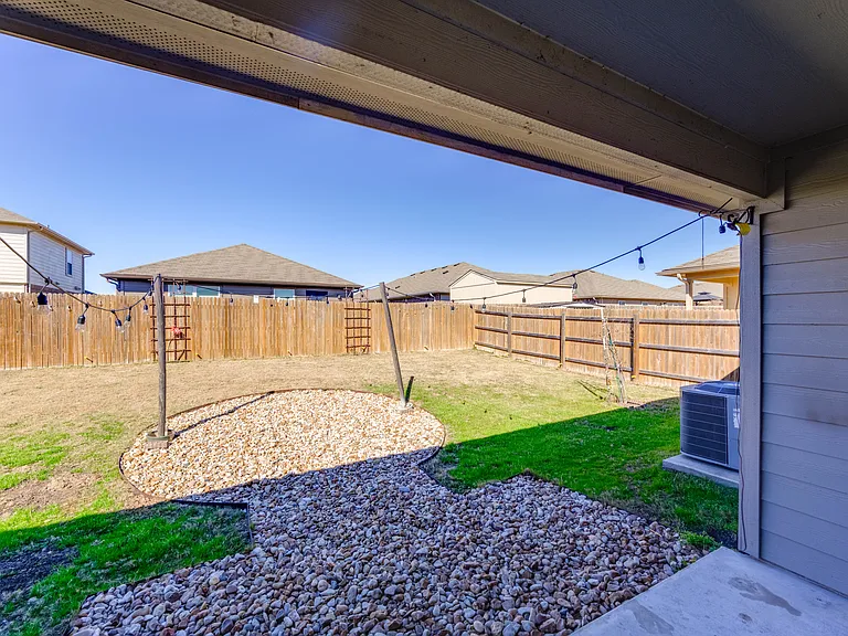 5800 Montrelia Dr — Photo 30