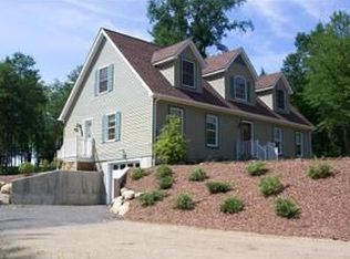 33 Ben Hale Rd, Gill, MA 01354