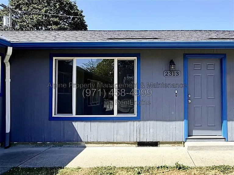 2313 21st Pl — Photo 1