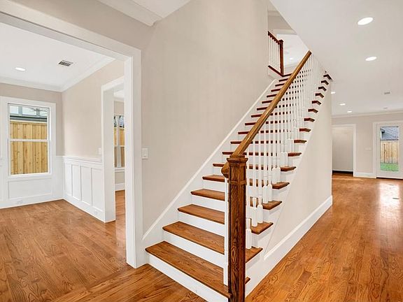 4th image of 6431 Glenrose Ct