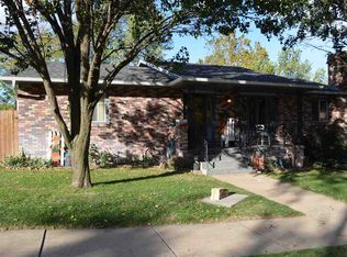517 10th St, Fairbury, NE 68352