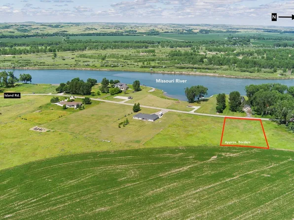 9911 Island Rd, Bismarck, ND 58503