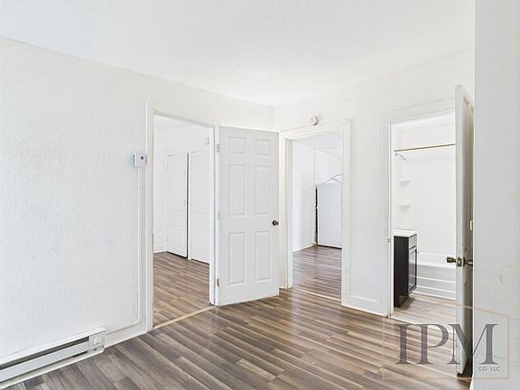 4th image of 22 W King St #3