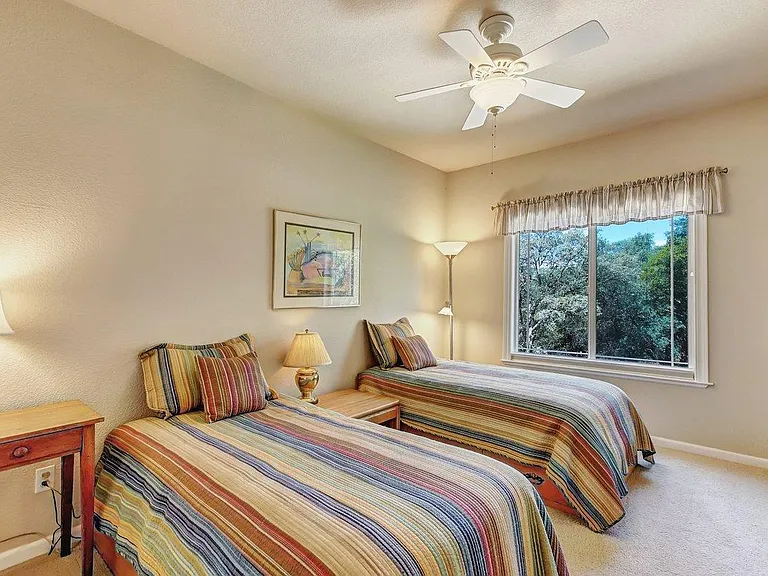 guest room (twin beds can be left is desired)