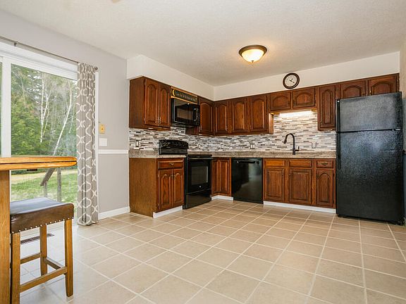 4th image of 11 Cohoon Road