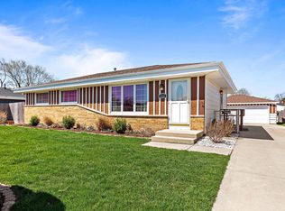 6820 Lone Elm Dr, Racine, WI 53402