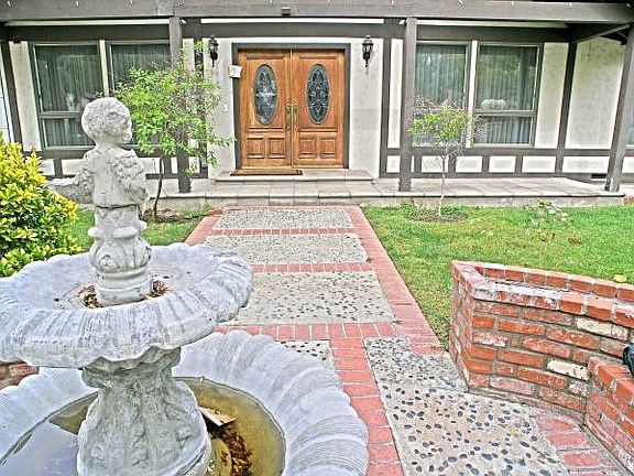 5th image of 4109 Jacaranda Ave