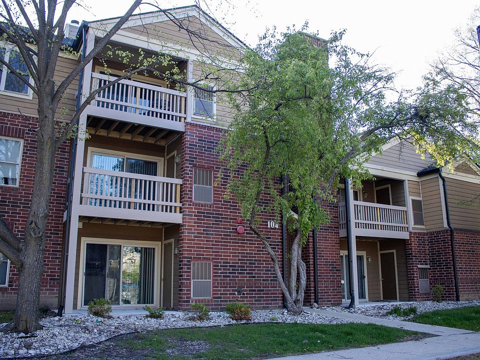 1st image of 104 Glengarry Dr APT 105