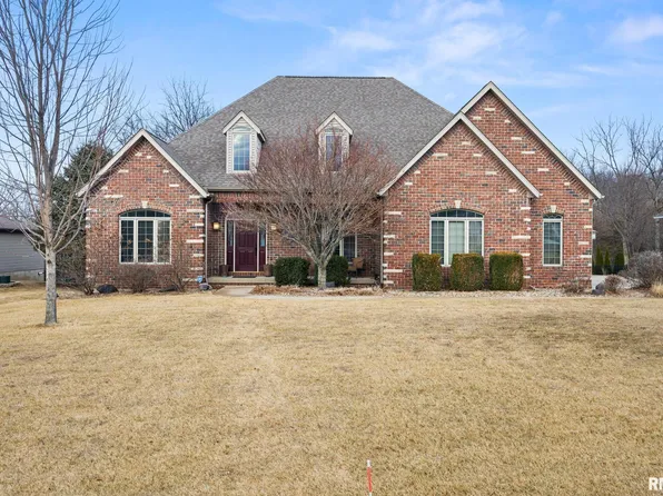 605 Mayfair Ct, Metamora, IL 61548