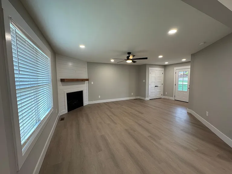 7705 Fox Valley Ln — Photo 3