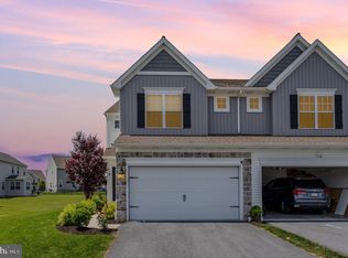 1595 Zestar Dr, Mechanicsburg, PA 17055