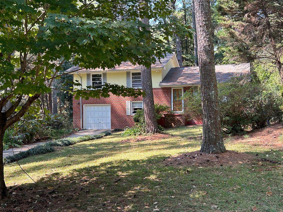1st image of 2244 Pinecliff Dr